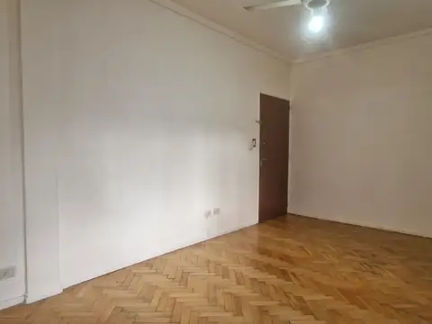 Departamento en Alquiler en Colegiales, $ 600.000