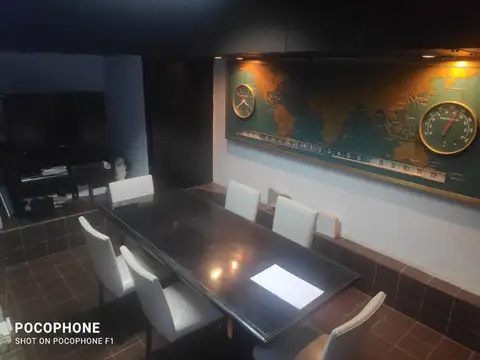 Oficina 6 ambientes con 1 baño