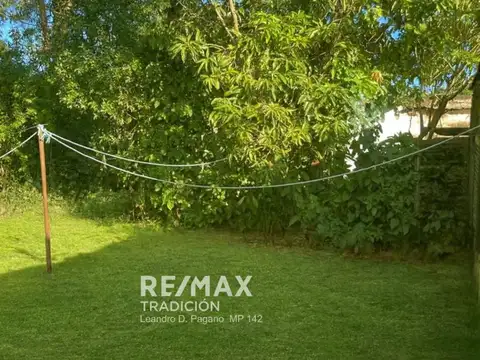 CASA EN VENTA, GRAN LOTE- BARRANQUERAS