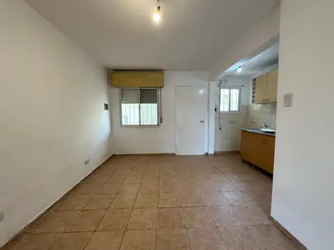 C. 162 383 entre Ameghino y Av. Zapiola, Bernal Oeste, Provincia de Buenos Aires, 100