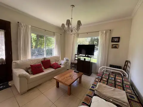 Casa 2 ambientes con 1 baño