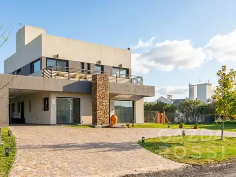 Excelente casa en Santa Rita!