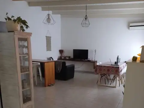 CASA RECICLADA DE PASILLO  ARROYITO