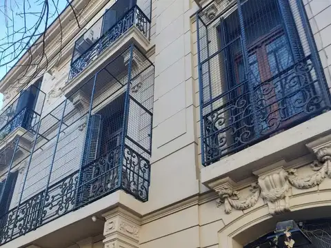 Depto Tipo Casa en Venta 110 años