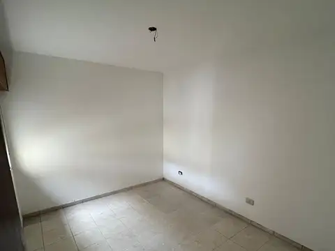 Depto Tipo Casa en Alquiler en San Antonio de Padua, $ 720.000