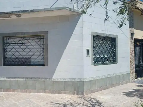 LOCAL EN ESQUINA