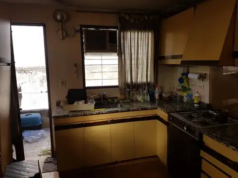 Vendo DTO. TIPO CASA a RECICLAR