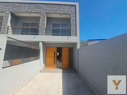 Dúplex en venta - 2 Dormitorios 2 Baños - Cochera - 100Mts2 - General Rodríguez