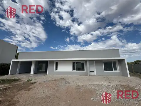 Vende casa en Los Canales Plottier