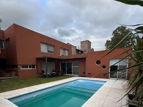 VENTA CASA TEJAS DEL SUR