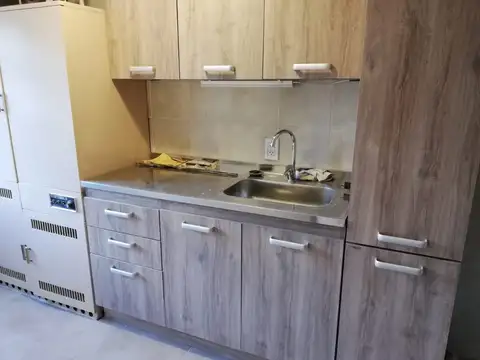 Hermoso depto dos ambientes, en segundo piso, ubicado frente a costanera.
