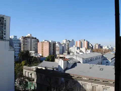 ALQUILER MONOAMBIENTE CON BALCÓN