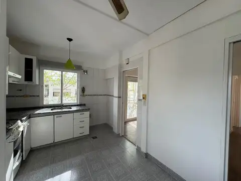 Departamento en Alquiler en Villa Ballester, $ 750.000