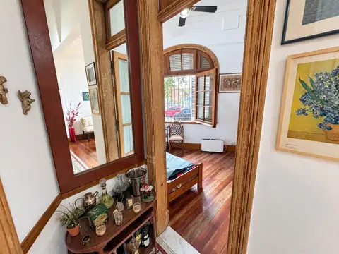 4 ambientes en Almagro planta baja detalles de época