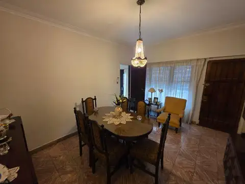 Depto Tipo Casa 3 ambientes con 2 baños
