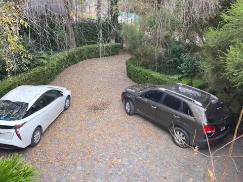 Casa en Venta con 4 cocheras
