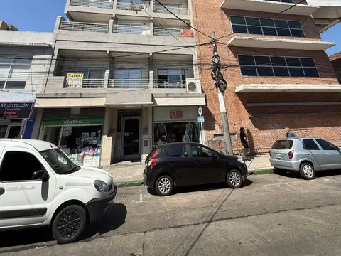 Venta de MONOAMBIENTE  en Caseros, Tres de Febrero
