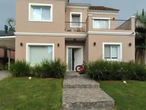 Casa en Venta La Candelaria APTO CREDITO  SOBRE PANAMERICANA 