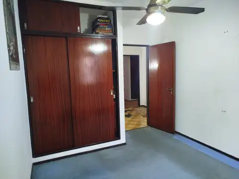 EXCELENTE DUPLEX  4 AMBIENTES CON GARAGE 