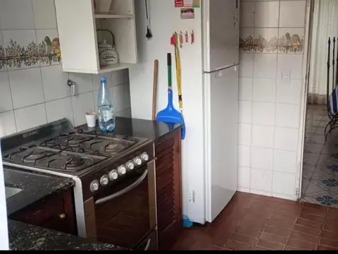 Casa 6 ambientes con 3 baños