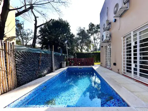 Casa 4 ambientes con 2 baños