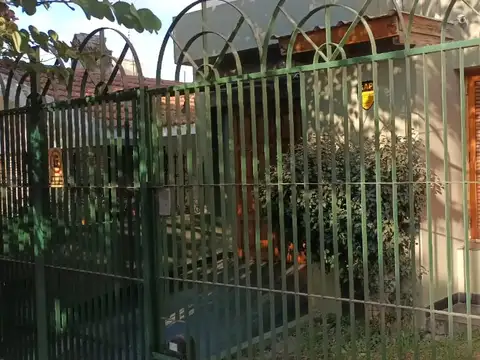 Vendo casa 3 dormitorios barrio Paso de los Andes