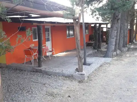 Casa 8 ambientes con 4 baños