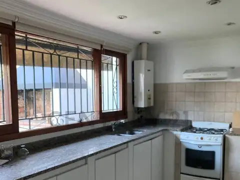 ALQUILER CASA -17 entre 66 y 67 Casa 2 dormitorios