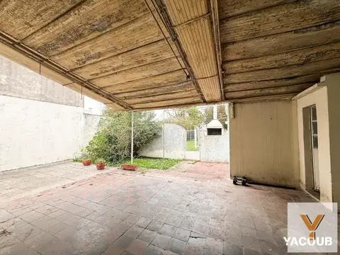 Casa en Venta con 1 cochera