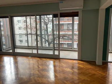 Departamento semi piso con cohera y baulera en Belgrano