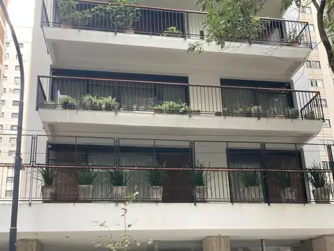 Departamento semi piso con cohera y baulera en Belgrano