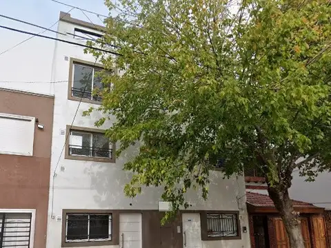 Caaguazú 7000, Piso 1