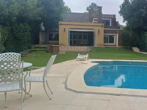 Casa en Venta en Las Praderas de Luján, USD 190.000
