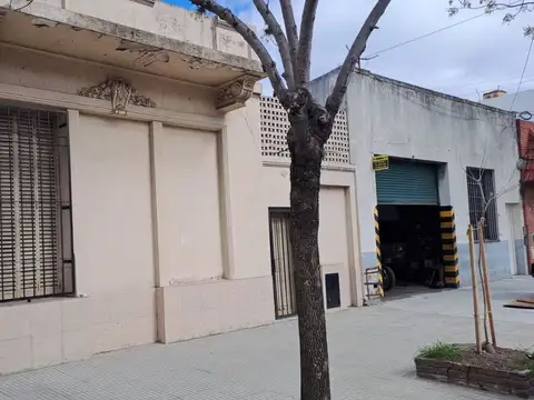 OPORTUNIDAD! Casa en lote propio de 248 m2