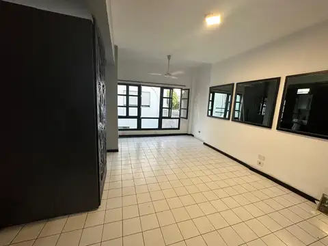 Casa 5 ambientes con 1 baño
