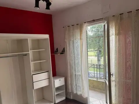 Departamento en Alquiler en Villa Raffo, $ 800.000
