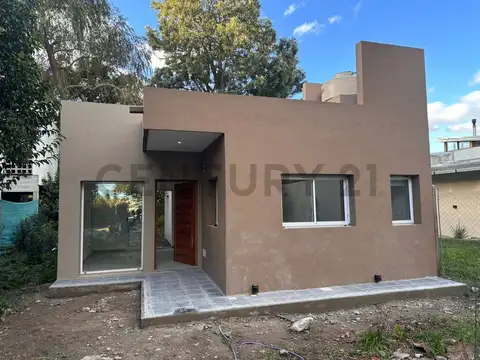 Casa en venta City Bell 135 entre 469 y 470. POSIBILIDAD DE FINANCIACION