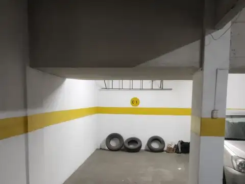 Cochera cubierta en zona centro