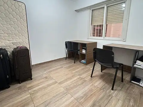 Casa 4 ambientes en venta en Paso Del Rey centro