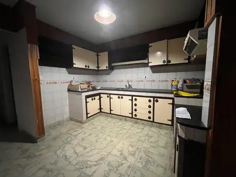 VENTA/PERMUTA - Casa de 4 Dormitorios, Patio y Cochera - Cañada de Gómez, Santa fe