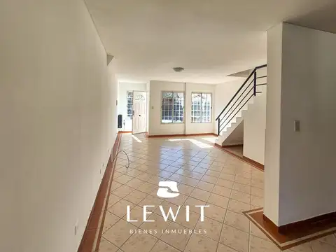 Depto Tipo Casa en Alquiler de 3 dormitorios