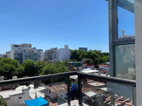 Impecable Monoambiente con BALCÓN - MUY LUMINOSO