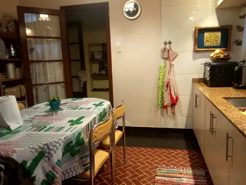 Casa en calle Baigorria al 1000 de Rosario. Barrio Alberdi.