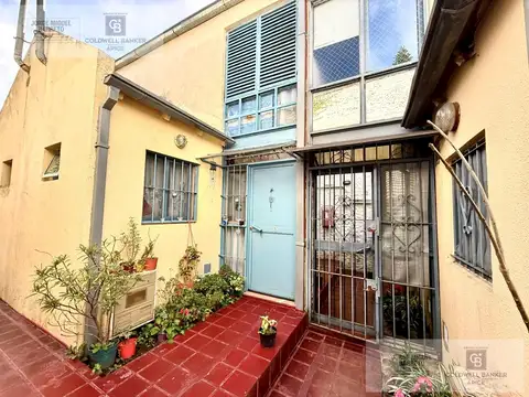 Depto Tipo Casa 2 ambientes con 1 baño