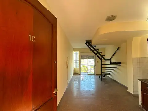 PELLEGRINI 1600, Piso 1