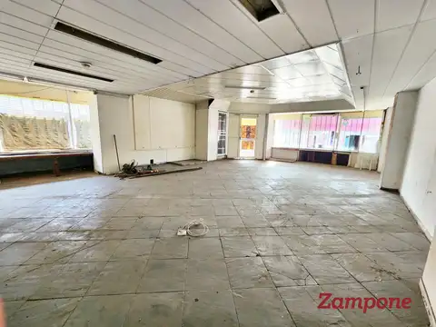 Venta Local Comercial con vivienda en Ciudadela