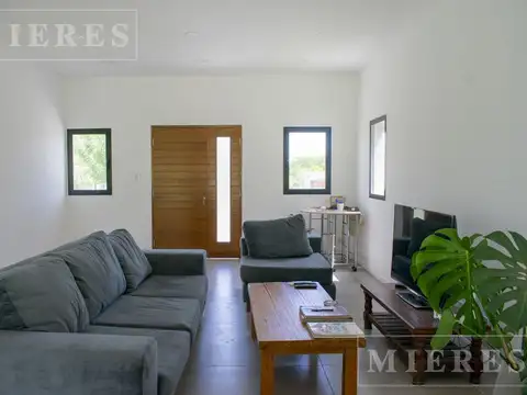 Casa 4 ambientes con 3 baños