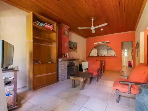 VENTA CASA A REFACCIONAR EN RINCON