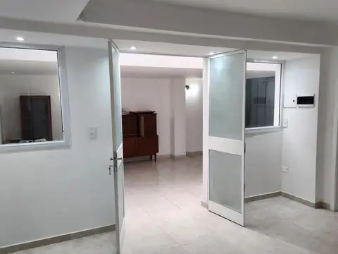 Depto Tipo Casa 4 ambientes con 2 baños