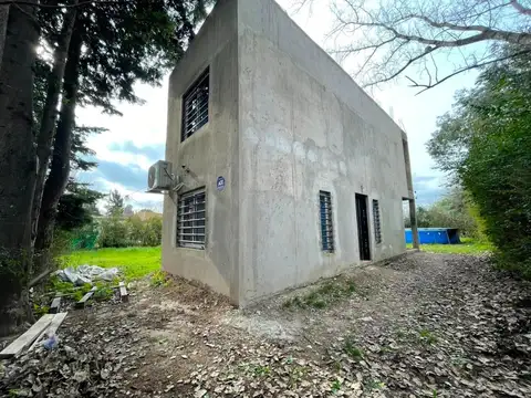 Lote con construcción de casa minimalista 3 amb